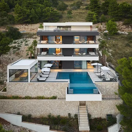 Villa Mirabel *