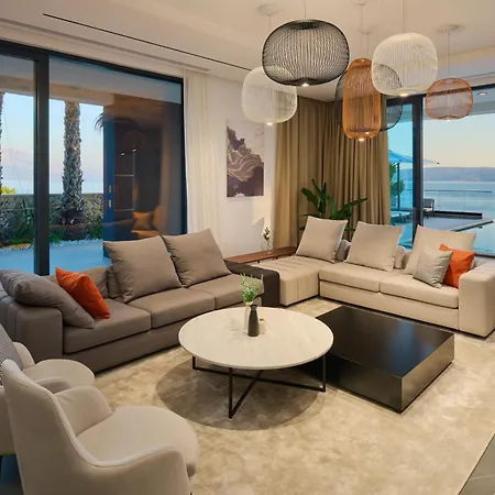 Mirabel Villa